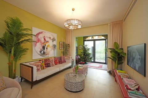 Apartamento para arrendamento em Saadiyat Island, Abu Dhabi, EAU 3 quartos, 207 m2 № 670424 - foto 2