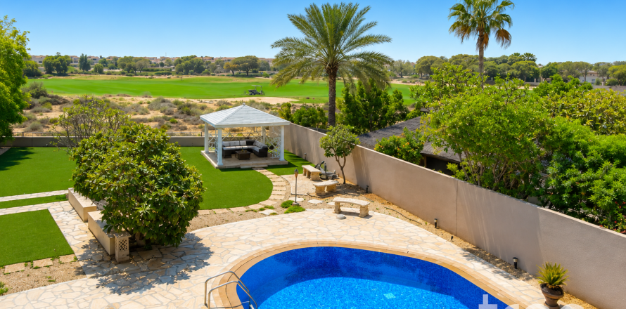 Huvila Arabian Ranches, Dubai, Arabiemiraatit 5 makuuhuonetta, 493.22 m2 № 733900