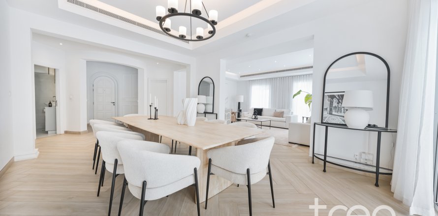 Villa in Arabian Ranches, Dubai, UAE 6 bedrooms, 485.88 sq.m. № 733902