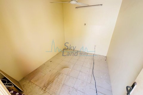 Vilë në Jumeirah, Dubai, Emiratet e Bashkuara Arabe 5 dhoma gjumi, 465 m2. № 658899 - Foto 12