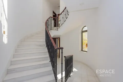 Villa en venta en Palm Jumeirah, Dubai, EAU 6 dormitorios, 650 m2 № 649780 - foto 16