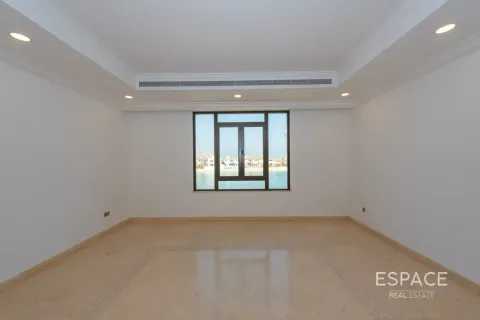 Villa en venta en Palm Jumeirah, Dubai, EAU 6 dormitorios, 650 m2 № 649780 - foto 10