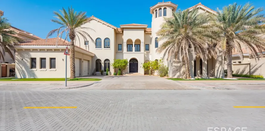 Villa em Palm Jumeirah, Dubai, EAU 6 quartos, 650 m2 № 649780