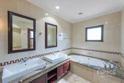 Villa en venta en Palm Jumeirah, Dubai, EAU 6 dormitorios, 650 m2 № 649780 - foto 15