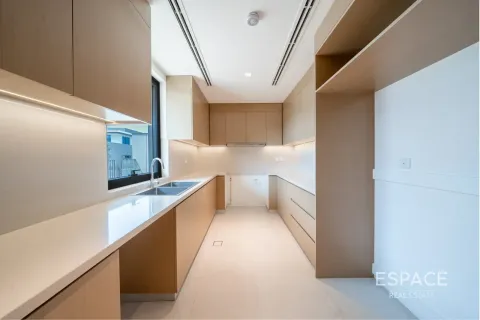 Villa itt: Al Furjan, Dubai, EAE, 4 hálószoba, 429 m², azonosító: 649782 - fénykép 15