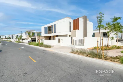 Вилла Al Furjan, Дубай, БАӘ-да 4 жатын бөлмелер, 429 м² № 649782
