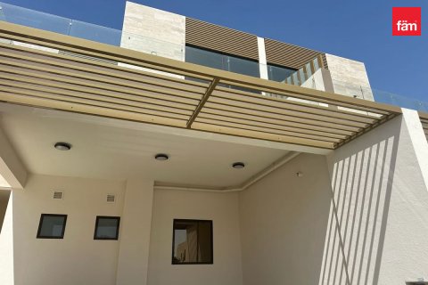 Kaupunkipientalo Dubai, Arabiemiraatit 4 makuuhuonetta, 191.5 m2 № 727087