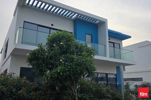 Vilă de închiriat în Dubai, EAU 6 dormitoare, 439.1 mp. №710065 - poză 4