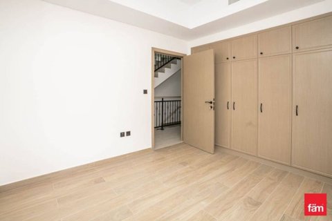 Kaupunkipientalo Dubai, Arabiemiraatit 4 makuuhuonetta, 144 m2 № 718014 - kuva 3