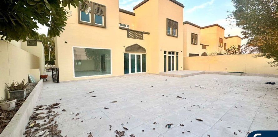 Jumeirah Park, Dubai, UAE의 빌라 침실 3개, 510제곱미터 번호 671285