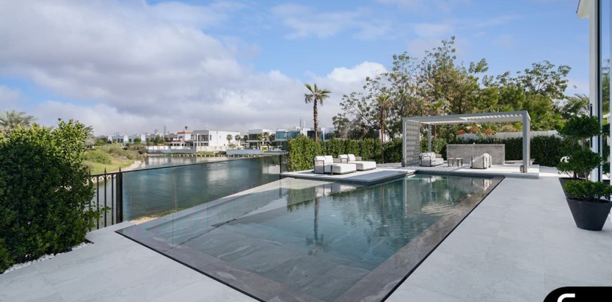Vila u Jumeirah Islands, Dubai, UAE 539 m2, 5 spavaćih soba Br. 688557