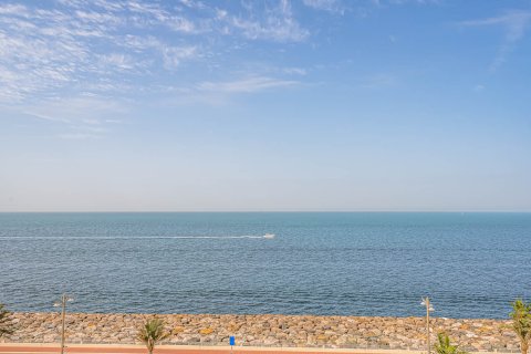 דירה להשכרה ב Palm Jumeirah, Dubai, איחוד האמירויות 2 חדרי שינה, 123.57 מ"ר, מספר 750731 - תמונה 13