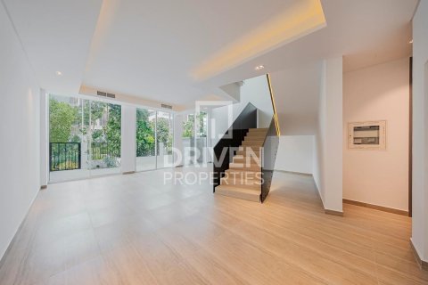 Rijtjeshuis te huur in Al Barari, Dubai, VAE 4 slaapkamers, 179.77 vr.m., nr 745079 - foto 2