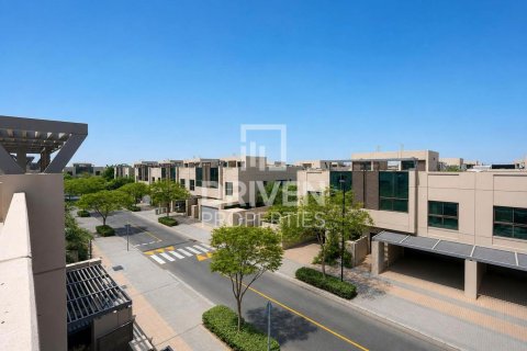 Villa te koop in Meydan, Dubai, VAE 4 slaapkamers, 218.04 vr.m., nr 762095 - foto 1
