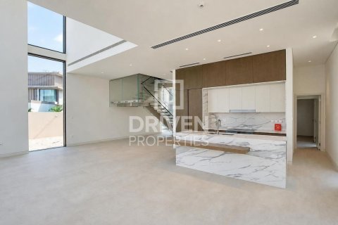 Nadd Al Sheba, Dubai, BAE’de kiralık villa 4 yatak odası, 576.83 m&sup2; No 765611 - fotoğraf 3