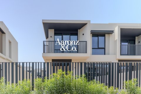 خانه شهری در Jebel Ali، Dubai ، امارات متحده عربی 4 خوابه ، 349 متر مربع.  شماره 758284