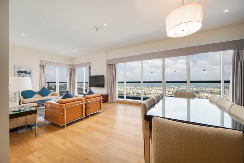 Lakás itt: Sheikh Zayed Road, Dubai, EAE, 2 hálószoba, 150.04 m², azonosító: 759886