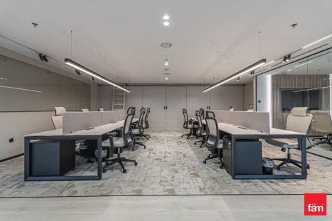 Office in Dubai, UAE 193.9 sq.m. № 721799 - photo 15