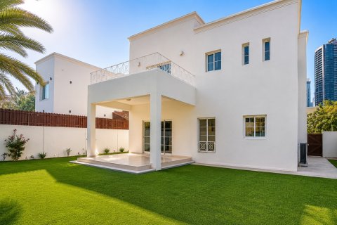 Villa à Meadows, Dubai, EAU: 4 chambres, 581.94 m2 № 757523