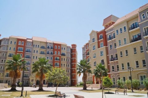 Clădire în Discovery Gardens, Dubai, EAU 4830.96 mp.  №740918