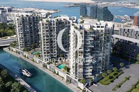 آپارتمان در Al Raha Beach، Abu Dhabi ، امارات متحده عربی 5 خوابه ، 215 متر مربع.  شماره 644521
