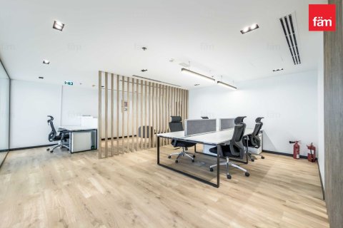 Üürile anda kontor asukohaga Dubai, AÜE: 102 m² Nr 722330 - pilt 2