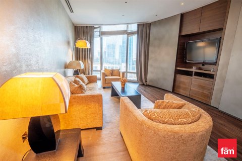 Apartment til salg i Downtown Dubai (Downtown Burj Dubai), Dubai, UAE 1 soveværelse, 93.9 kvm № 706112 - foto 7