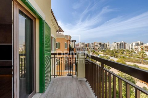 Adosado en venta en Jumeirah, Dubai, EAU 4 dormitorios, 397.9 m2 № 767376 - foto 2