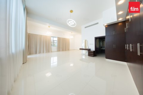Vilă de închiriat în Al Barsha, Dubai, EAU 5 dormitoare, 979.2 mp. №726646 - poză 13