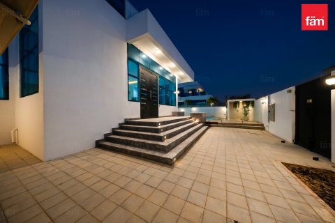 Vilă de închiriat în Al Barsha, Dubai, EAU 5 dormitoare, 979.2 mp. №726646 - poză 19