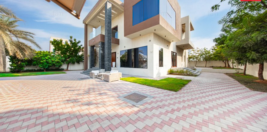 Vilă în Al Barsha, Dubai, EAU 5 dormitoare, 1277.9 mp.  №752194