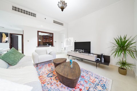 Appartamento in vendita a Old Town, Dubai, EAU 2 camere da letto, 141 mq. № 665049 - foto 2
