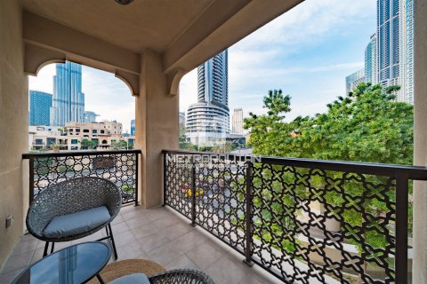 Appartamento in vendita a Old Town, Dubai, EAU 2 camere da letto, 141 mq. № 665049 - foto 3