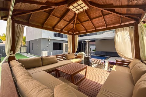 Villa till försäljning i Tilal City, Sharjah, UAE 5 sovrum, 626.49 kvm Nr. 759760 - fotografi 25