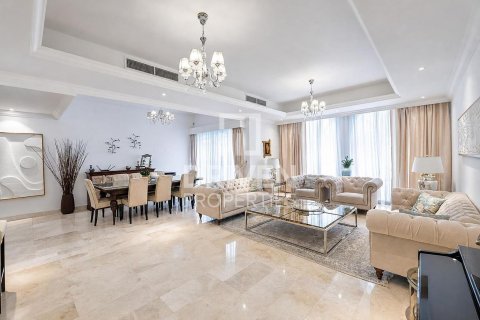 Villa til salg i The Villa, Dubai, UAE 4 soveværelser, 604.06 kvm № 767330 - foto 2