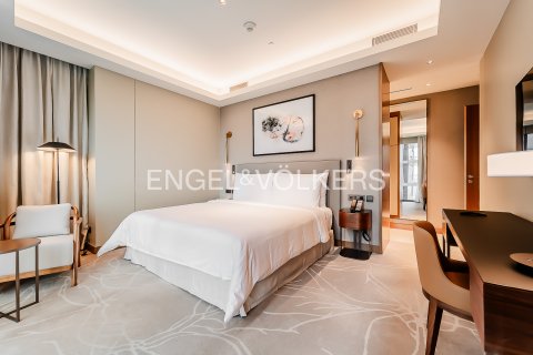 Apartamento en venta en Downtown Dubai (Downtown Burj Dubai), Dubai, EAU 3 dormitorios, 146 m2 № 696344 - foto 17