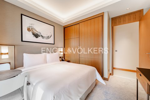 Apartamento en venta en Downtown Dubai (Downtown Burj Dubai), Dubai, EAU 3 dormitorios, 146 m2 № 696344 - foto 15