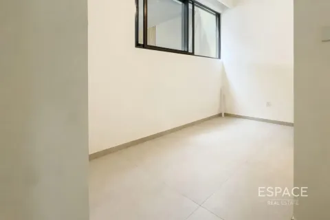 Kamienica na sprzedaż w Mudon, Dubai, ZEA 4 sypialnie, 237 mkw., nr 661103 - zdjęcie 6