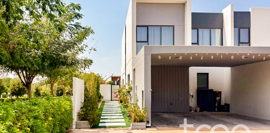 Σπίτι σε Dubai Land, Dubai, ΗΑΕ 4 υπνοδωμάτια, 215.91 τ.μ. Αρ. 733235