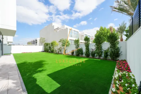 Villa te huur in Al Furjan, Dubai, VAE 5 slaapkamers, 570 vr.m., nr 715251 - foto 13