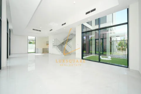 Villa te huur in Al Furjan, Dubai, VAE 5 slaapkamers, 570 vr.m., nr 715251 - foto 4