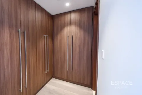 Apartment in IMPERIAL AVENUE in Downtown Dubai (Downtown Burj Dubai), UAE 2 bedrooms, 139 sq.m. № 738494 - photo 9