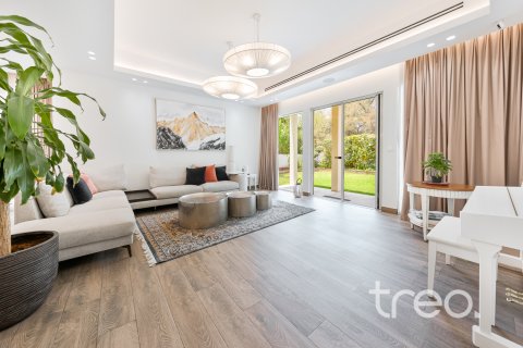 Villa zum Verkauf in Arabian Ranches, Dubai, VAE 4 Schlafzimmer, 334.45 m2 Nr. 739202 - Foto 8