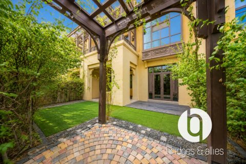 Apartment til leje i Old Town, Dubai, UAE 1 soveværelse, 135 kvm № 760387 - foto 9