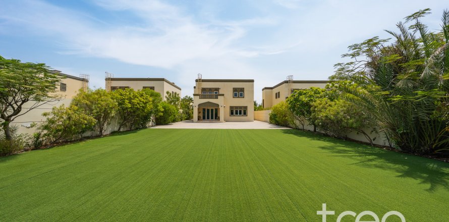 Villa i Jumeirah Park, Dubai, UAE 3 sovrum, 327.67 kvm Nr. 755479