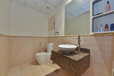 Apartemen di Jumeirah Beach Residence, Dubai, UEA 1 kamar tidur, 119.48 m2 nomor 768733 - foto 15