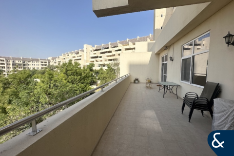 דירה ב Motor City, Dubai, איחוד האמירויות 2 חדרי שינה, 177 מ