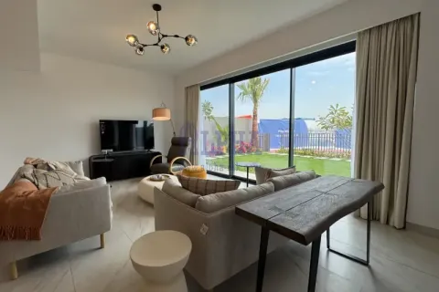 Villa til salg i Al Hamra Village, Ras Al Khaimah, UAE 4 soveværelser, 454.9 kvm № 709447 - foto 7