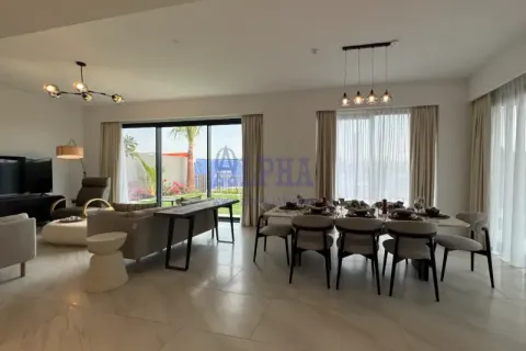 Villa til salg i Al Hamra Village, Ras Al Khaimah, UAE 4 soveværelser, 454.9 kvm № 709447 - foto 6
