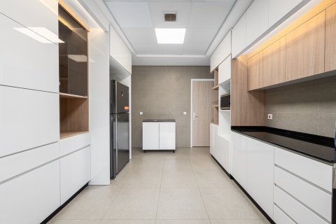 Vilë në Umm Suqeim, Dubai, Emiratet e Bashkuara Arabe 4 dhoma gjumi, 390.19 m2. № 750916 - Foto 12
